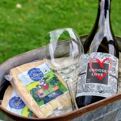 181a19 A190ee64d6e54a98acb60452d6220998~mv2.jpg